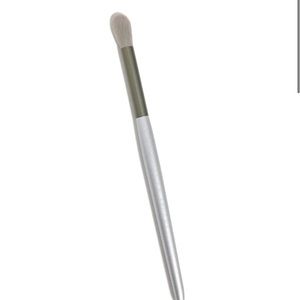Belle en Argent The Subtly Shady Crease & Blend Brush